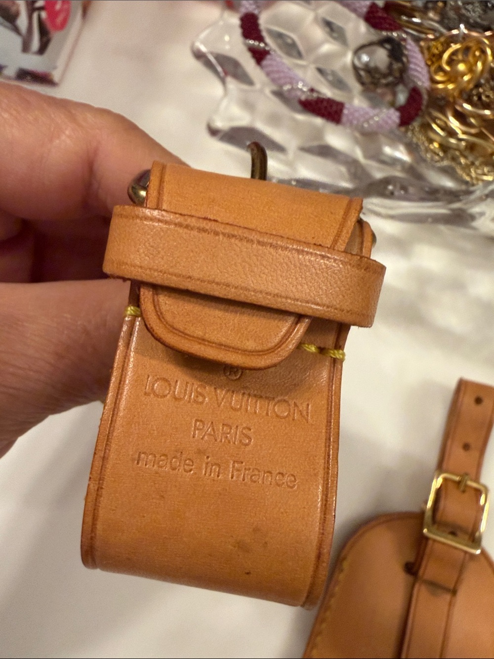Louis Vuitton Tan Leather Luggage Tag with Padlock - 3 items ! - Picture 8 of 15
